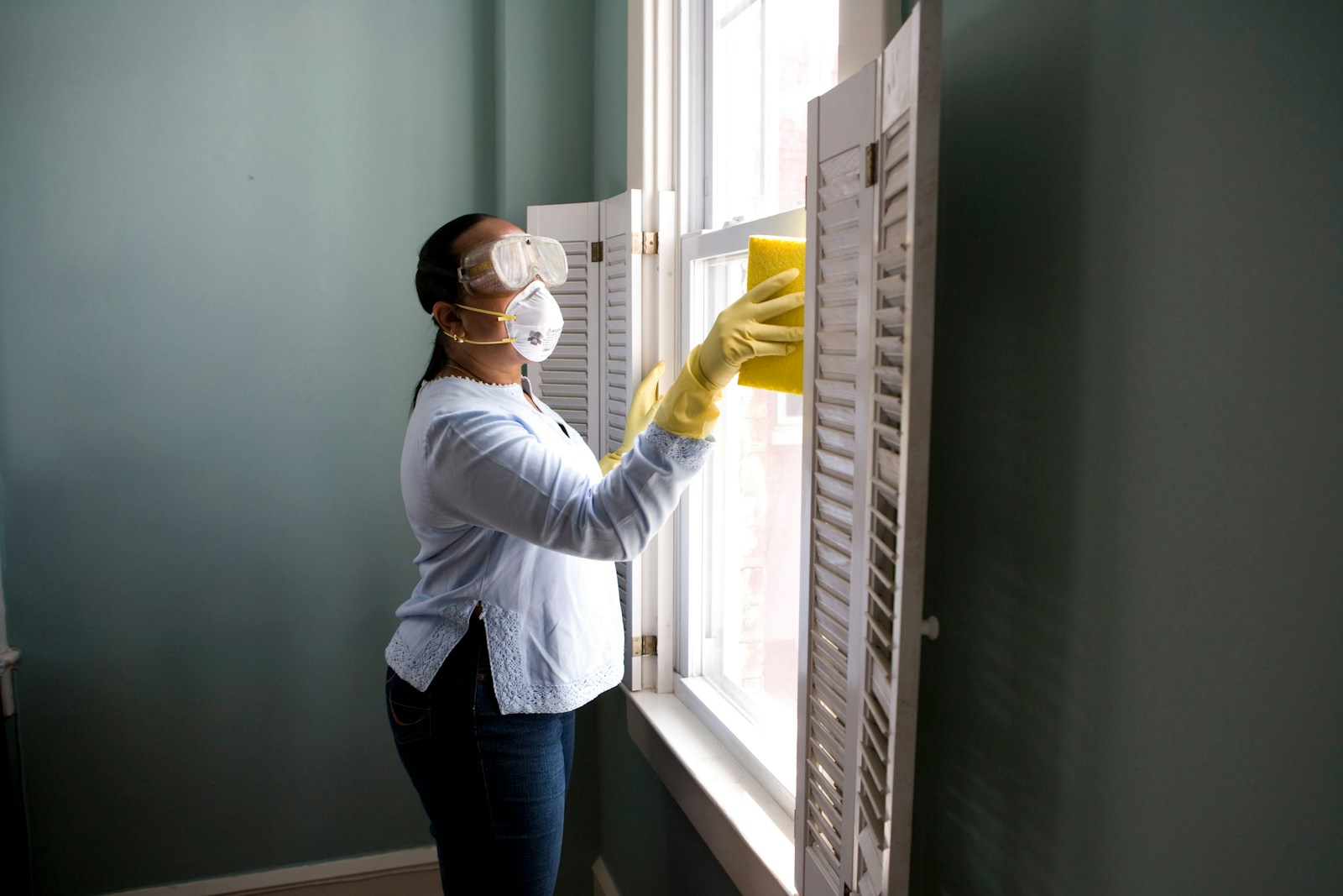 5 Eco-Friendly Pest Control Tips For Young Women Living Alone