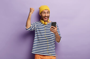 Make money online with your smartphone